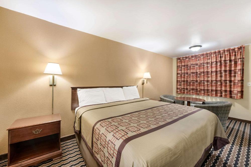 Standard King Room - Smoking interior